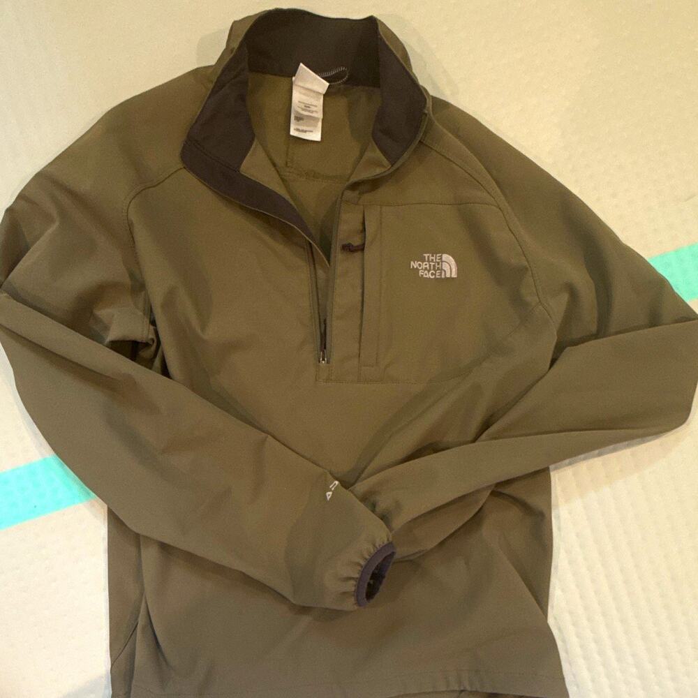 The North Face Men's Green Solid 1/4 Zip Mock Neck Pullover Top Size S